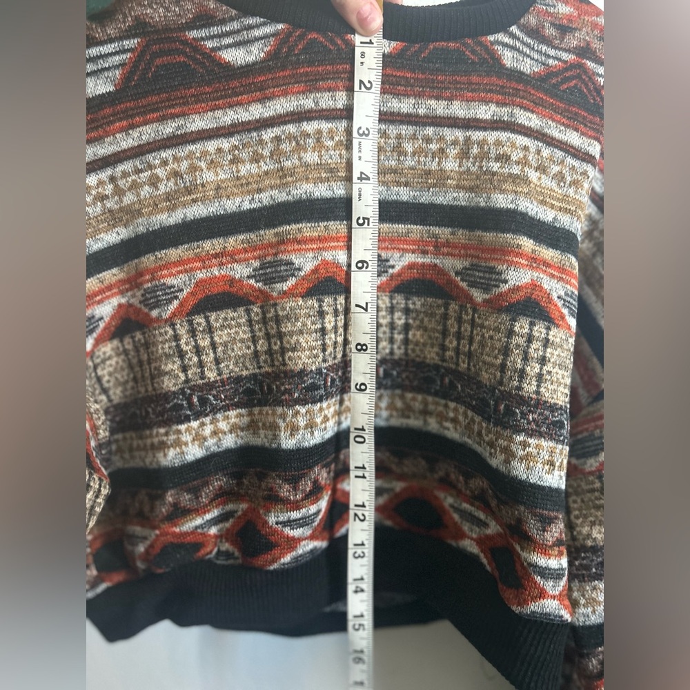 Pre-Owned, super soft crop top, sweat shirt. Please see pics for details. - Picture 5 of 6
